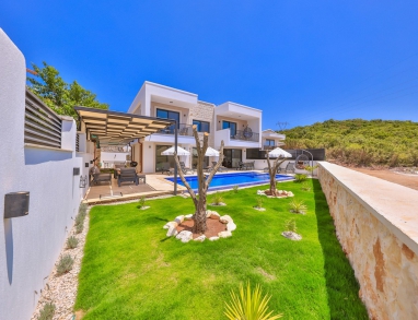 Villa Alba- Nur