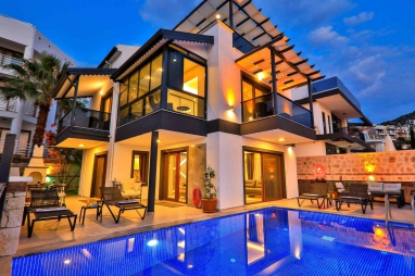 Villa Rainbow Kışla